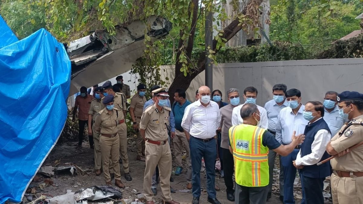 पीएम मोदी के प्रमुख सचिव पीके मिश्रा ने एयर इंडिया प्लेन क्रैश साइट का दौरा किया, राहत के उपायों की समीक्षा की