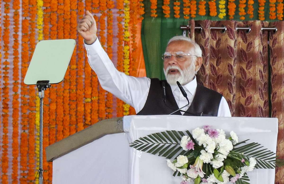 पीएम मोदी ने कनाडाई पीएम मार्क कार्नी से कॉल प्राप्त किया, उन्हें जी 7 शिखर सम्मेलन के लिए धन्यवाद