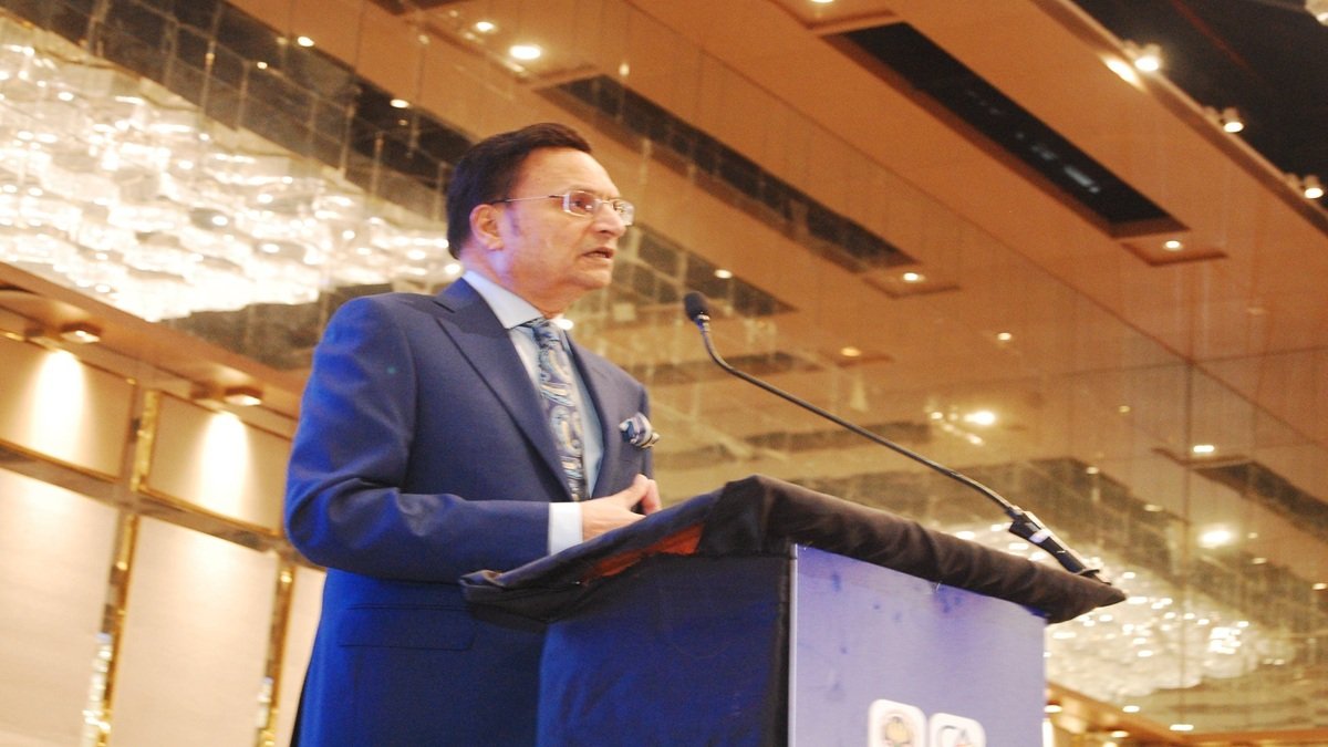 रजत शर्मा अहमदाबाद में ICAI राष्ट्रीय सम्मेलन में भविष्य के चार्टर्ड एकाउंटेंट को प्रेरित करता है वीडियो