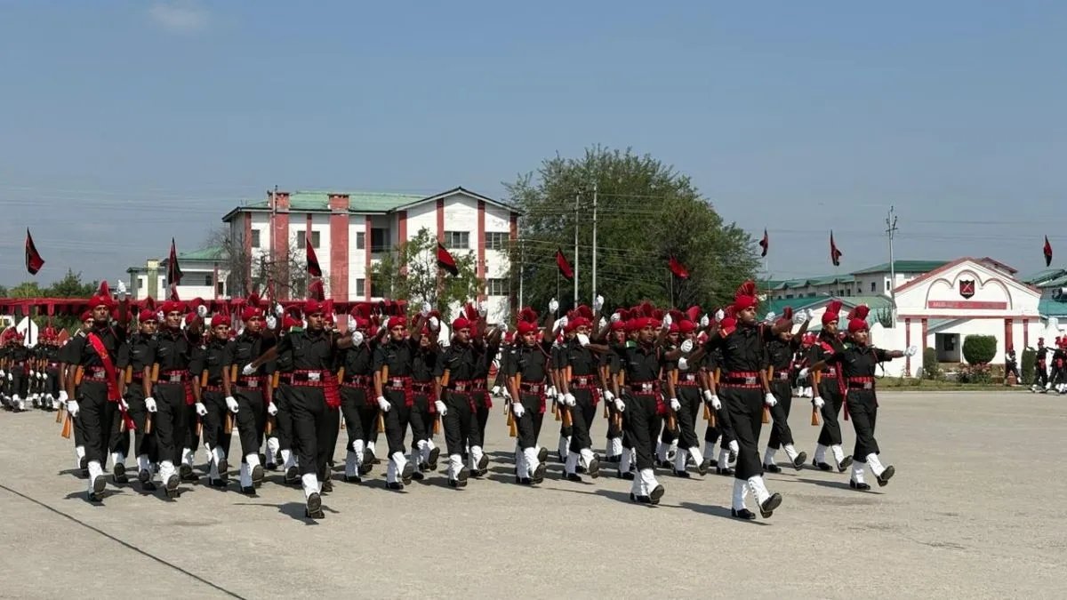 लद्दाख और जम्मू और कश्मीर में परेड पास करने के बाद 500 से अधिक अग्निवर सेना में शामिल हुए | वीडियो