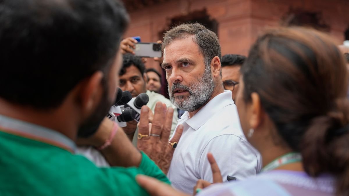 '100% सबूत है': राहुल गांधी ने कर्नाटक में वोट धोखाधड़ी का आरोप लगाया; ECI जवाब देता है