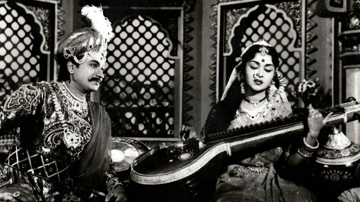 B सरोज देवी की मृत्यु 87 पर होती है: फिल्मोग्राफी की पूरी सूची, लोकप्रिय गाने और आइकन के सह-कलाकार