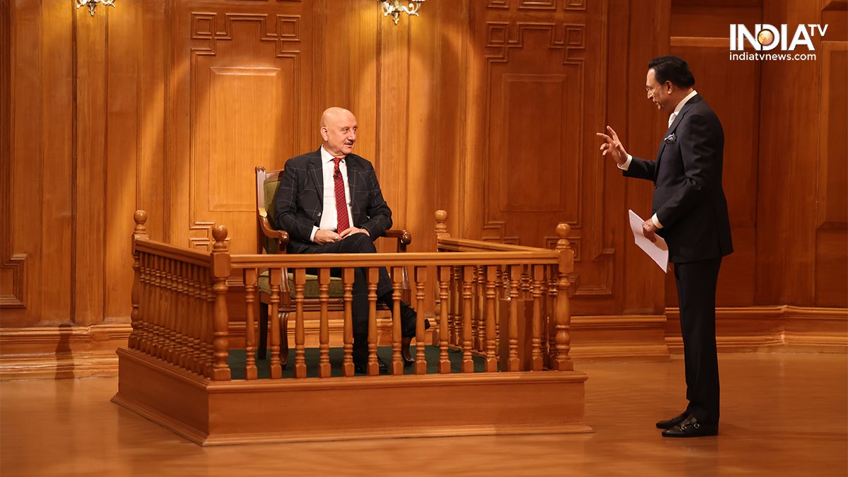 'Dulari Rocks': Aap ki Adalat में अनुपम खेर का कहना है कि उनकी माँ अब उनसे अधिक प्रसिद्ध है
