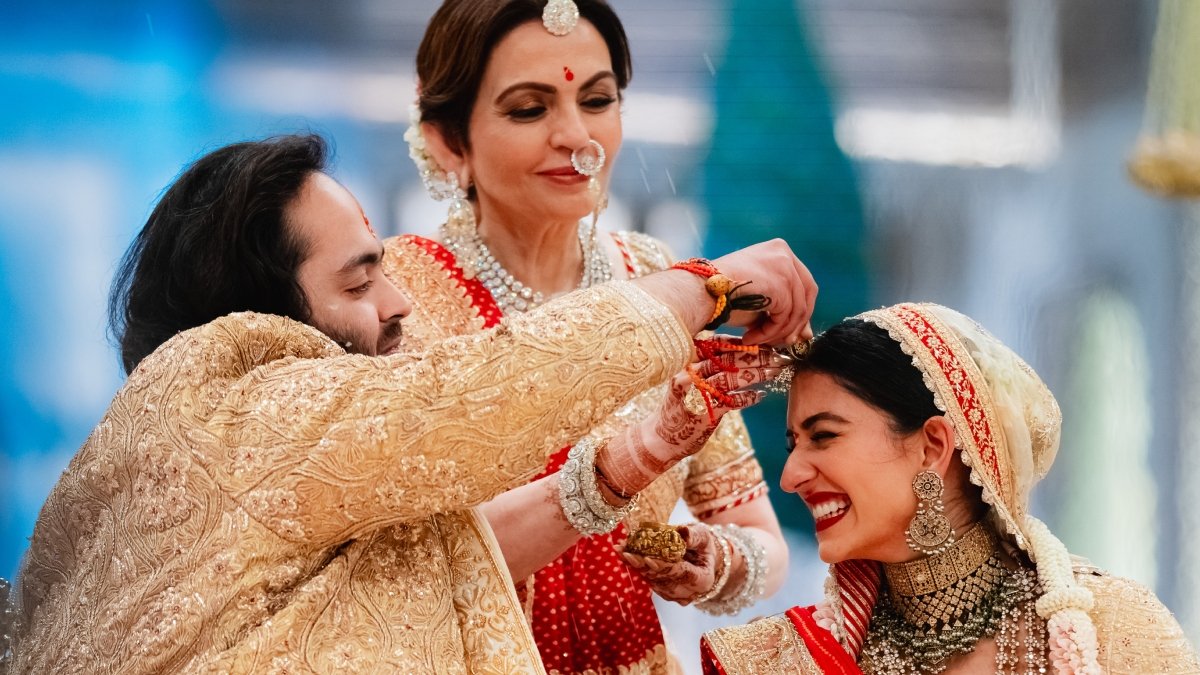 अनंत अंबानी-राधिका व्यापारी की शादी: यह कैसे अनन्त मूल्यों और हिंदू विवाह की आध्यात्मिक गहराई को दर्शाता है