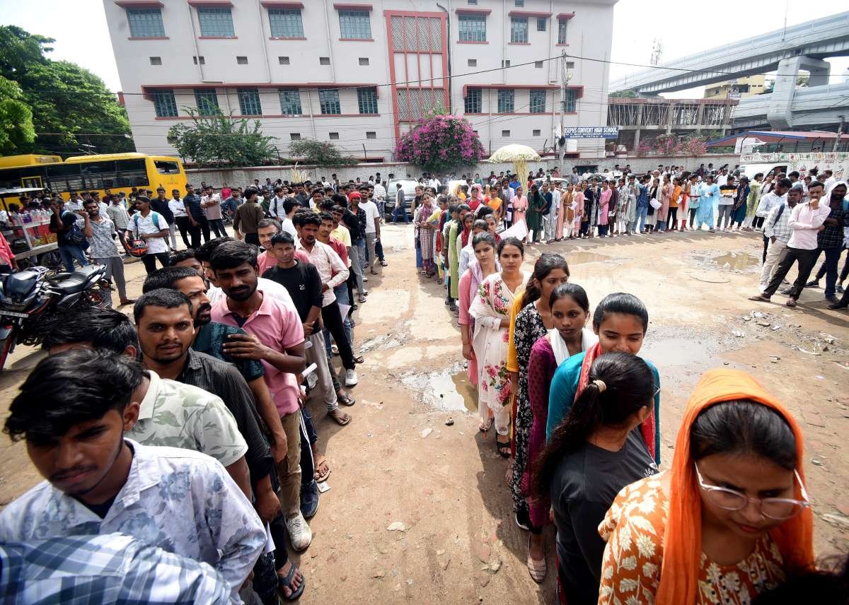 ईसी का कहना है कि 7.24 करोड़ से अधिक बिहार मतदाताओं ने रोल रेविसेशन ड्राइव में फॉर्म प्रस्तुत किए हैं सर रिपोर्ट से हाइलाइट्स