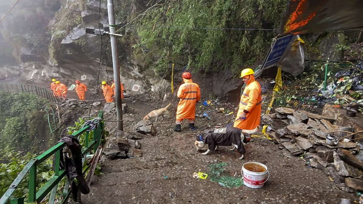 उत्तराखंड मौसम: आईएमडी पांच जिलों के लिए भारी वर्षा चेतावनी जारी करता है, सीएम हवाई सर्वेक्षण करता है