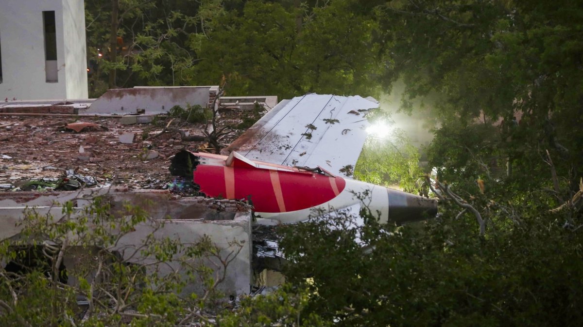 एयर इंडिया ने बोइंग से निर्देशन के बाद दुर्घटनाग्रस्त ड्रीमलाइनर में दो बार कॉकपिट मॉड्यूल को बदल दिया: स्रोत
