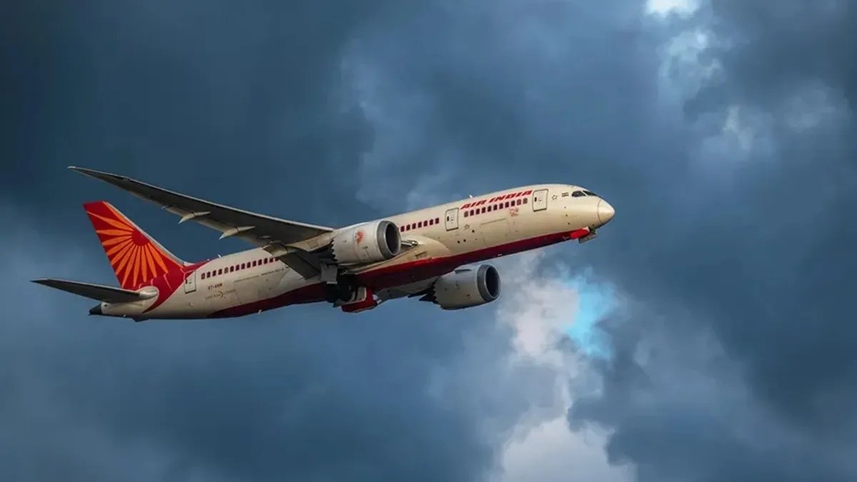 एयर इंडिया हीथ्रो में अहमदाबाद-गैटविक उड़ानों को स्थानांतरित करता है, रूट्स रूट्स पोस्ट AI171 क्रैश