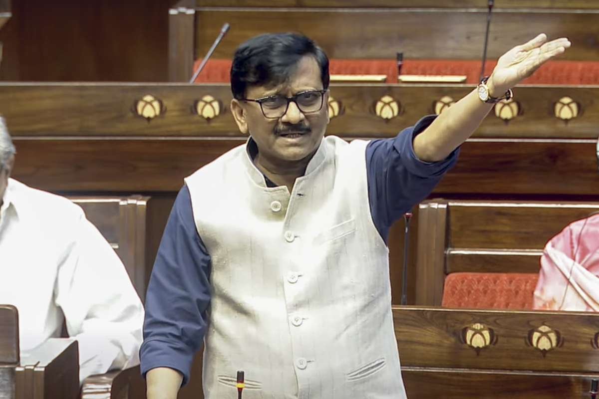 धनखार के इस्तीफे पर संजय राउत: बिग पॉलिटिक्स चल रहा है, सितंबर में कुछ होगा