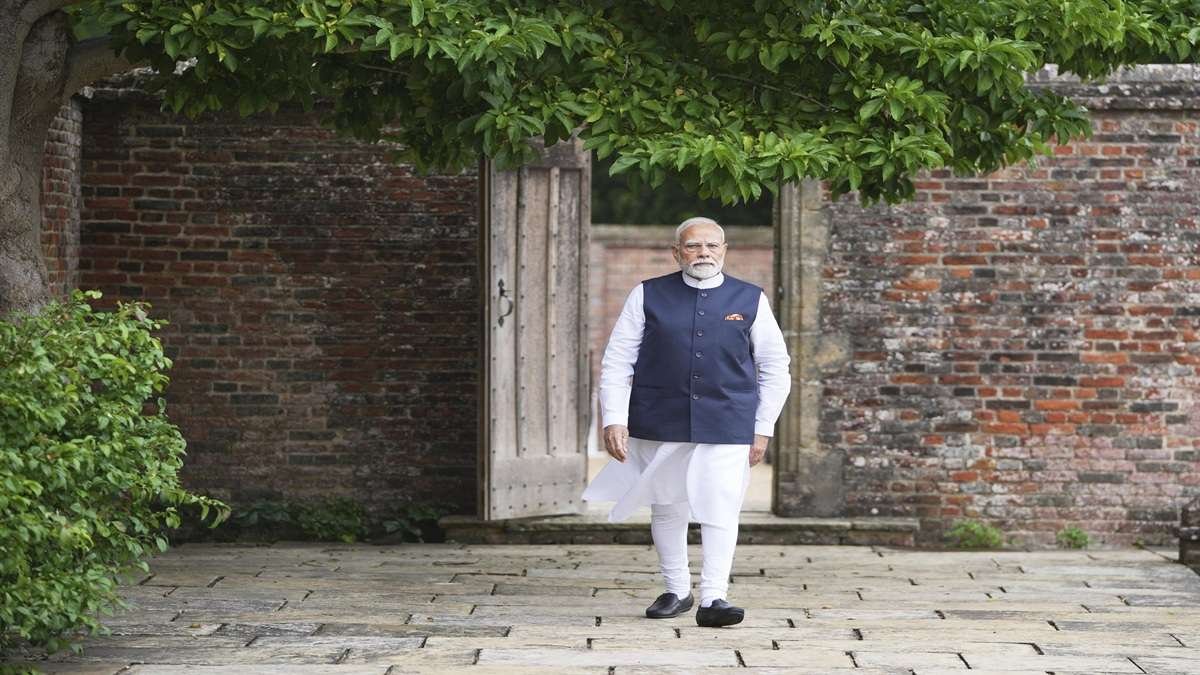 नरेंद्र मोदी इंदिरा गांधी का रिकॉर्ड तोड़ते हैं, दूसरी सबसे लंबी सेवा करने वाली पीएम बन जाती हैं: अवधि की लंबाई से पीएम की सूची