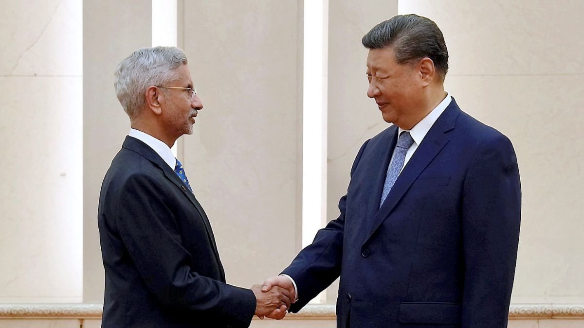भारत पांच साल बाद चीनी नागरिकों को पर्यटक वीजा जारी करना शुरू करता है