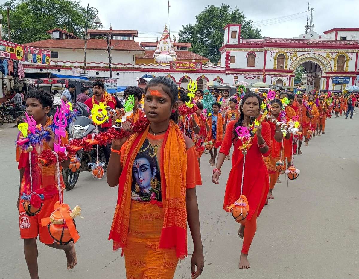 भोजनालयों के लिए क्यूआर कोड: एससी ने होटल के मालिकों से कान्वार यात्रा के साथ लाइसेंस, दस्तावेज प्रदर्शित करने के लिए कहा