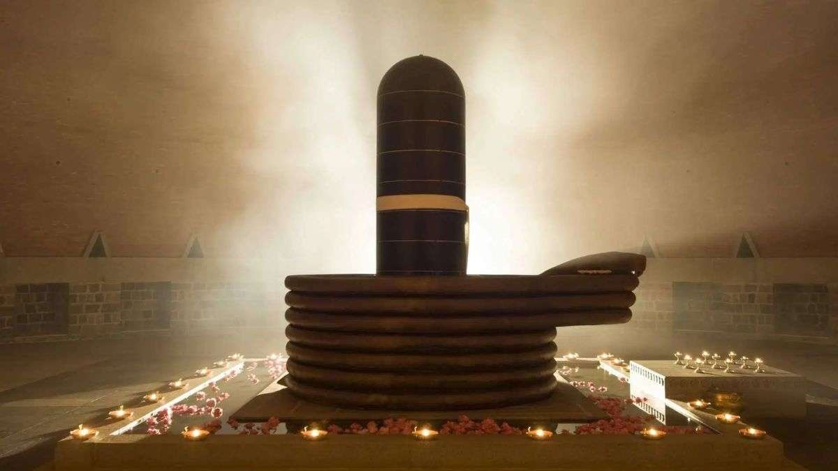 सावन सोमवर 2025: यहां आपको श्रवण के पहले सोमवार को भगवान शिव की पेशकश करनी चाहिए