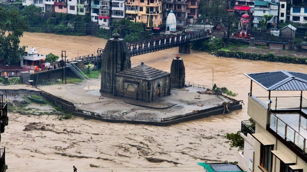 हिमाचल प्रदेश में मानसून कहर: 72 मृत, 40 लापता, 500 से अधिक सड़कें मूसलाधार बारिश के बीच अवरुद्ध हो गईं