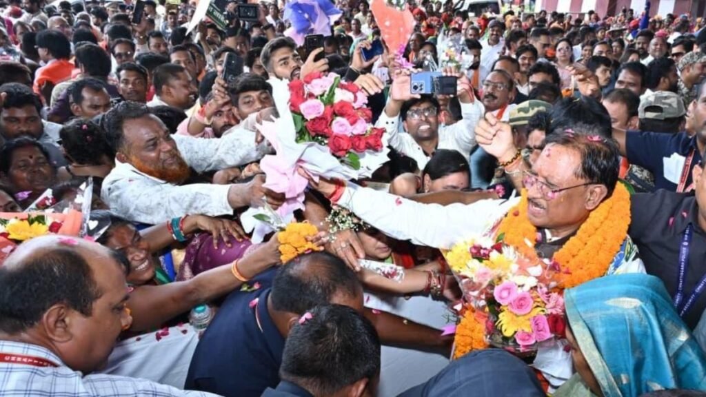 Chhattisgarh cm SAI जापान और दक्षिण कोरिया के सफल दौरे के बाद लौटता है, विदेशी निवेश के लिए मार्ग प्रशस्त करता है Chhattisgarh cm SAI जापान और दक्षिण कोरिया के सफल दौरे के बाद लौटता है, विदेशी निवेश के लिए मार्ग प्रशस्त करता है