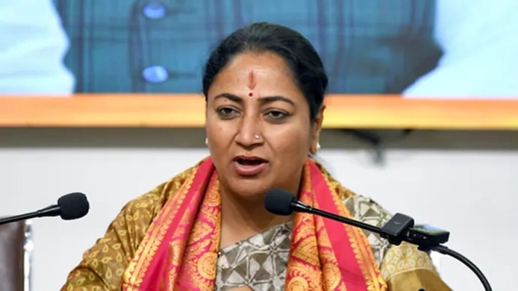 दिल्ली सीएम रेखा गुप्ता ने हमला किया: भाजपा ने हमले की निंदा की, कांग्रेस ने महिलाओं की सुरक्षा पर सरकार को निशाना बनाया