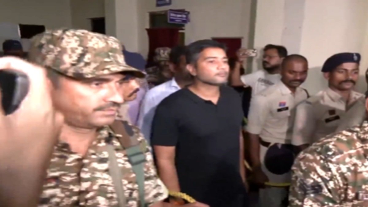 भूपेश बघेल के बेटे, चैतन्य बघेल ने शराब घोटाले के मामले में 14-दिवसीय न्यायिक हिरासत में भेजा