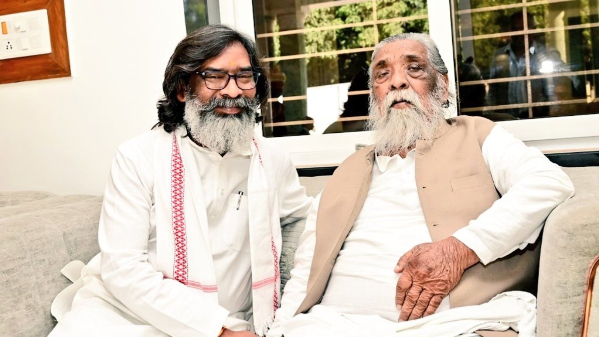 हेमंत सोरेन ने फादर शिबू सोरेन को भावनात्मक श्रद्धांजलि दी: 'झारखंड की आत्मा का स्तंभ'