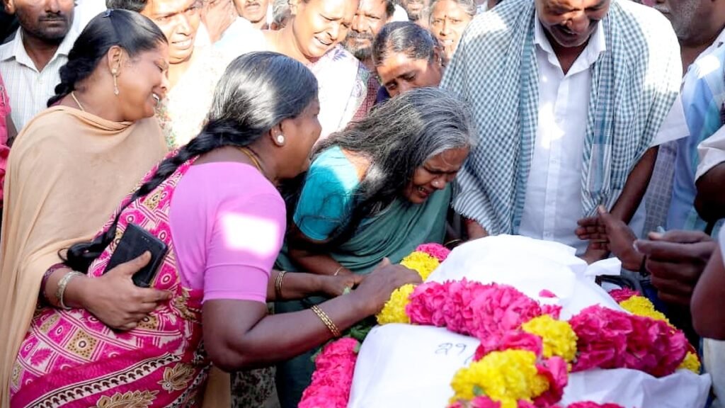 करूर भगदड़: मृत्यु की गिनती 41 तक बढ़ जाती है; राहुल गांधी तमिलनाडु सीएम स्टालिन, टीवीके प्रमुख विजय से बात करते हैं