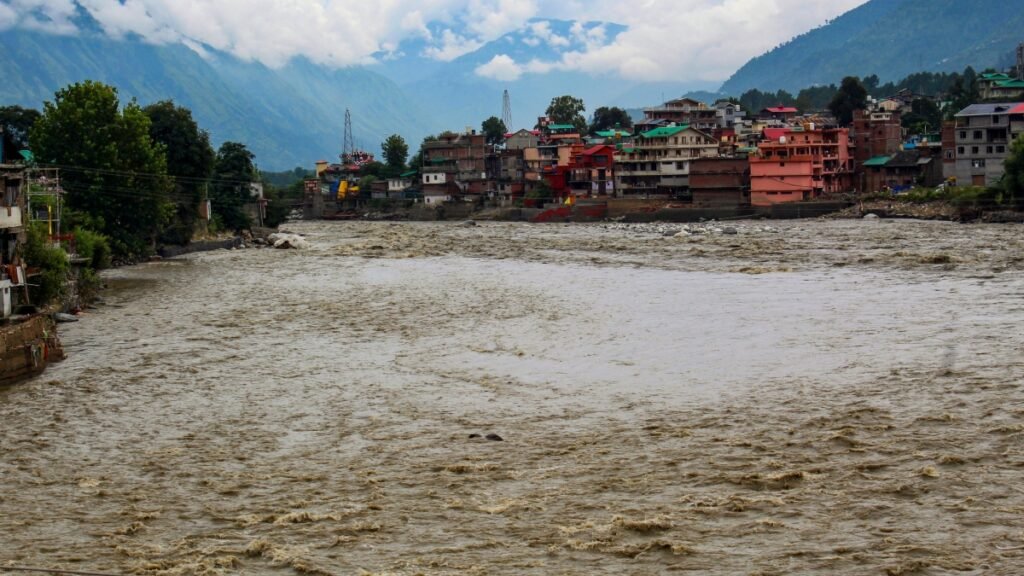 मानसून रोष हिमाचल प्रदेश में अधिक दिनों तक जारी रहने के लिए है क्योंकि बारिश व्यापक हैवॉक है