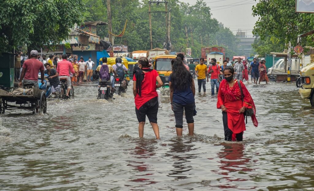 Rainfall, cloudy sky expected in Delhi, Noida, Gurugram, Ghaziabad today.