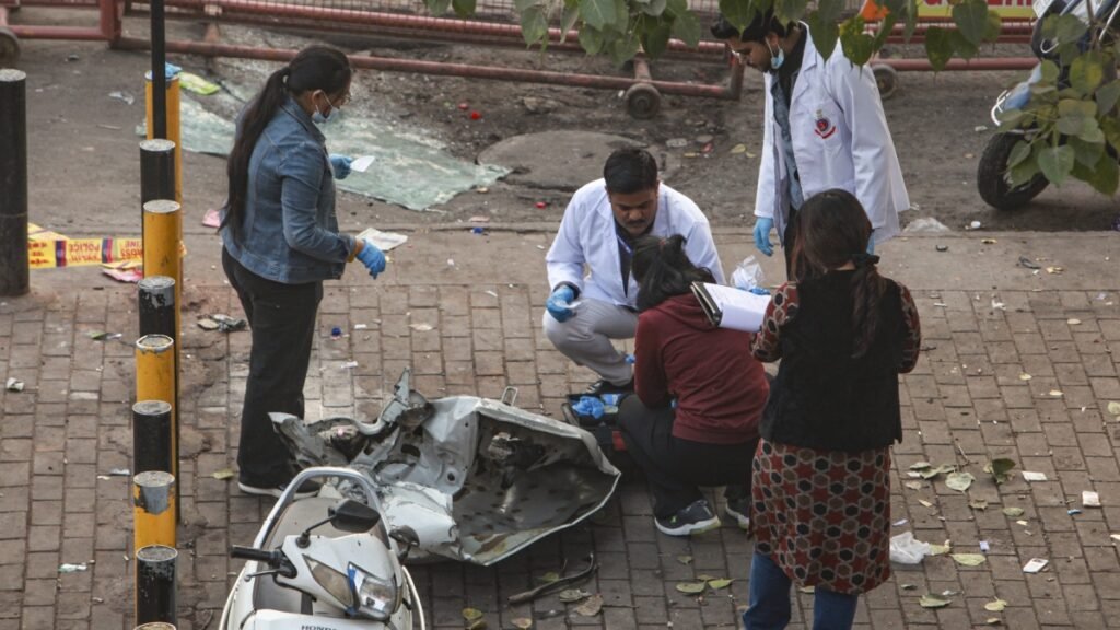 दिल्ली लाल किला विस्फोट: मरने वालों की संख्या बढ़कर 13 हो गई, एक अन्य घायल ने एलएनजेपी अस्पताल में दम तोड़ दिया