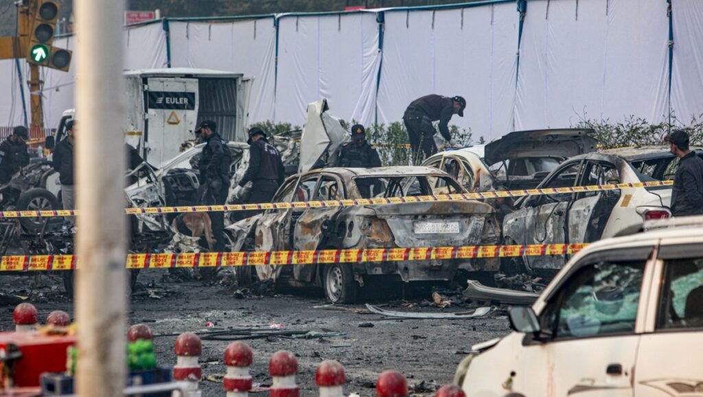 दिल्ली विस्फोट: डॉ. उमर ने जेके में 'कुछ बड़ा' करने की योजना बनाई; नेल पॉलिश रिमूवर, विस्फोटक बनाने के लिए इस्तेमाल की जाने वाली चीनी