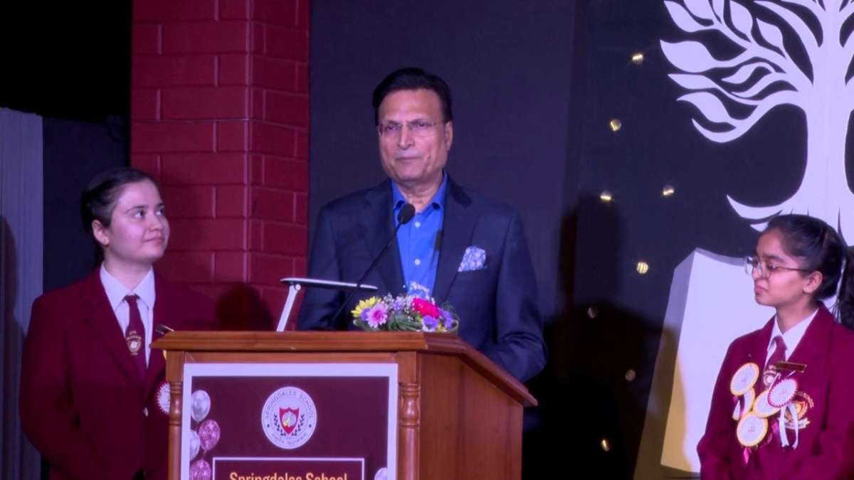 रजत शर्मा ने स्प्रिंगडेल्स स्कूल के 70वें वार्षिक दिवस में भाग लिया, छात्रों को डीपफेक के खतरों के बारे में आगाह किया