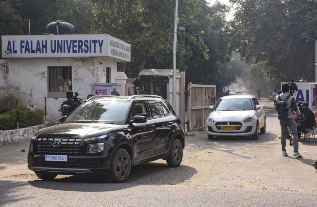 लाल किला विस्फोट: अल-फलाह विश्वविद्यालय की बिल्डिंग 17 दिल्ली, यूपी में बम विस्फोटों को अंजाम देने की साजिश का स्थल थी लाल किला विस्फोट: अल-फलाह विश्वविद्यालय की बिल्डिंग 17 दिल्ली, यूपी में बम विस्फोटों को अंजाम देने की साजिश का स्थल थी