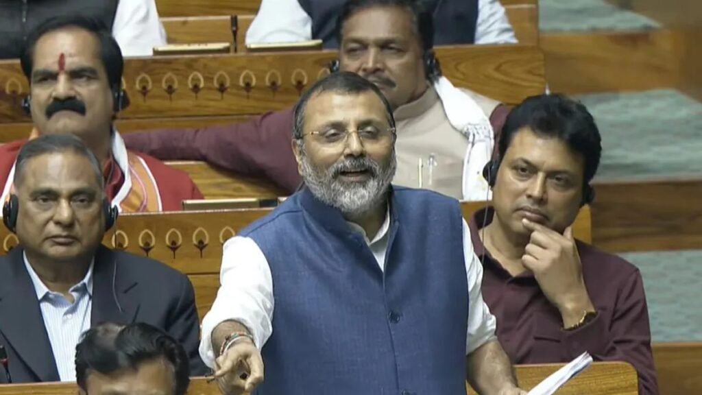 एसआईआर बहस के बीच निशिकांत दुबे ने राहुल गांधी पर पलटवार किया, 'आरएसएस पर कब्जे' के आरोप को खारिज करने के लिए आपातकाल का हवाला दिया