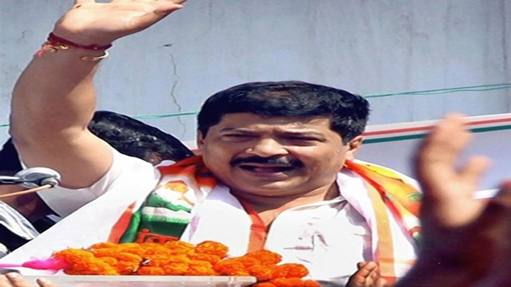 कांग्रेस नेता की बीएलओ को खुली धमकी, कहा- ‘पिटेंगे’ कांग्रेस नेता की बीएलओ को खुली धमकी, कहा- 'पिटेंगे'