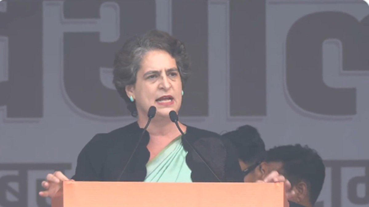 प्रियंका गांधी ने 'वोट चोरी' रैली में चुनाव आयोग पर निशाना साधा, बीजेपी को 'निष्पक्ष तरीके से चुनाव लड़ने' की चुनौती दी | वीडियो