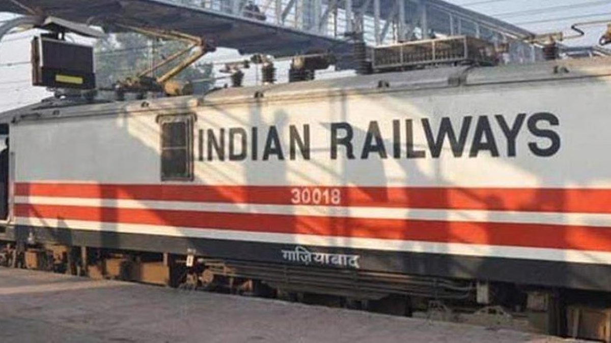 रेल मंत्रालय ने 26 दिसंबर से किराया वृद्धि को अधिसूचित किया: यात्रियों के लिए यहां क्या बदलाव हैं