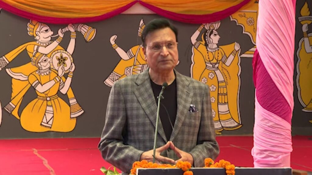 लीडरशिप समिट में रजत शर्मा ने छात्रों को दी सलाह: 'डीपफेक, सोशल मीडिया के खतरों से सावधान रहें'