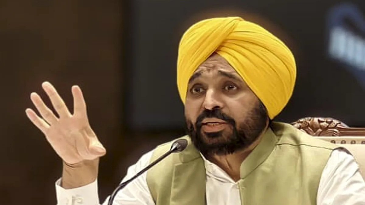 पंजाब के मुख्यमंत्री भगवंत मान कथित 'सिख विरोधी' टिप्पणी को लेकर श्री अकाल तख्त साहिब के सामने पेश हुए
