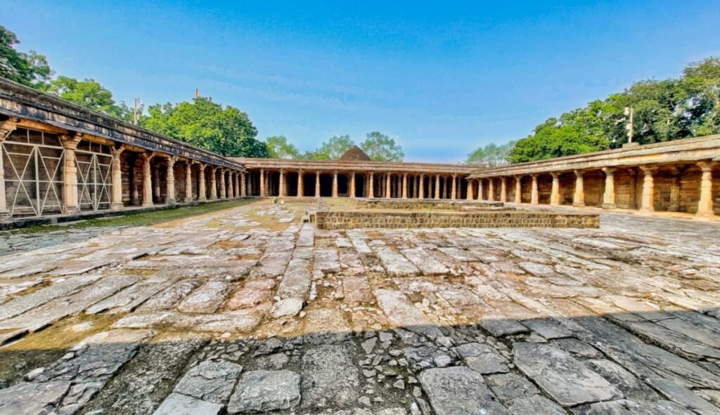 सुप्रीम कोर्ट ने एमपी के धार में भोजशाला में बसंत पंचमी की प्रार्थना की अनुमति दी; दोपहर 1 बजे से 3 बजे तक नमाज अदा की जाएगी