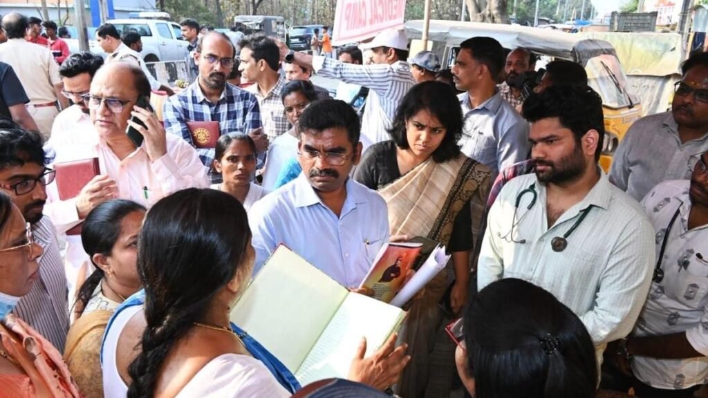 आंध्र प्रदेश के एक शहर में सुबह का खाना जानलेवा बन जाता है आंध्र प्रदेश के एक शहर में सुबह का खाना जानलेवा बन जाता है