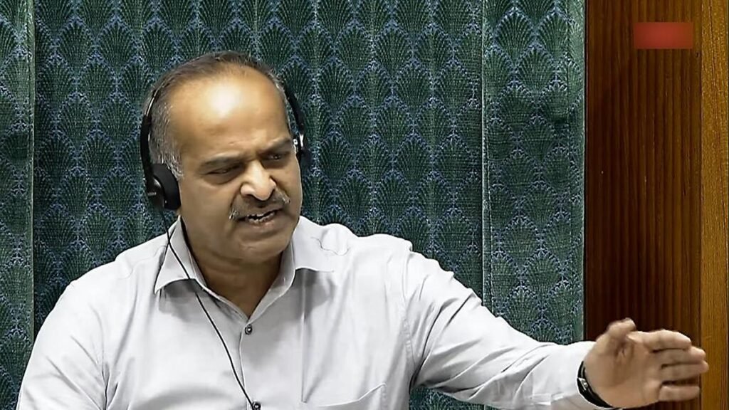 आदिवासी गांवों के लिए प्रमुख योजनाओं के कार्यान्वयन में 'धीमी, धीमी' प्रगति के लिए हाउस पैनल ने संबंधित मंत्रालयों की खिंचाई की