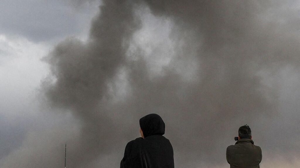 ईरान में फंसे भारतीय छात्रों को सुरक्षा का डर; परिवारों ने निकासी की गुहार लगाई