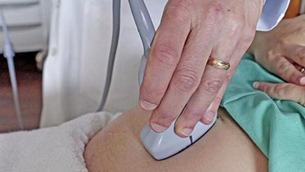 कर्नाटक का बजट मातृ स्वास्थ्य, बुनियादी ढांचे के उन्नयन और डिजिटल स्वास्थ्य प्रणालियों पर केंद्रित है