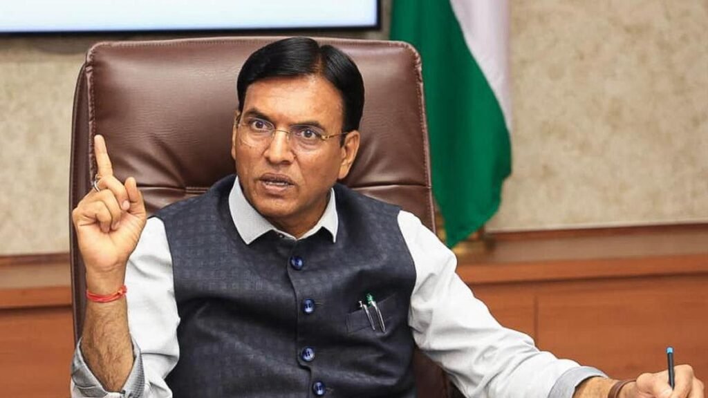 खेल मंत्री मनसुख मंडाविया ने भारत में F1 के पुनरुद्धार पर जोर दिया, FMSCI अधिकारियों से मुलाकात की