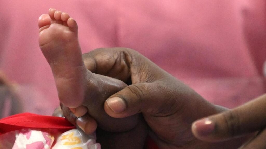 देखभाल का उद्गम स्थल: केरल शिशु मृत्यु दर से कैसे लड़ता है