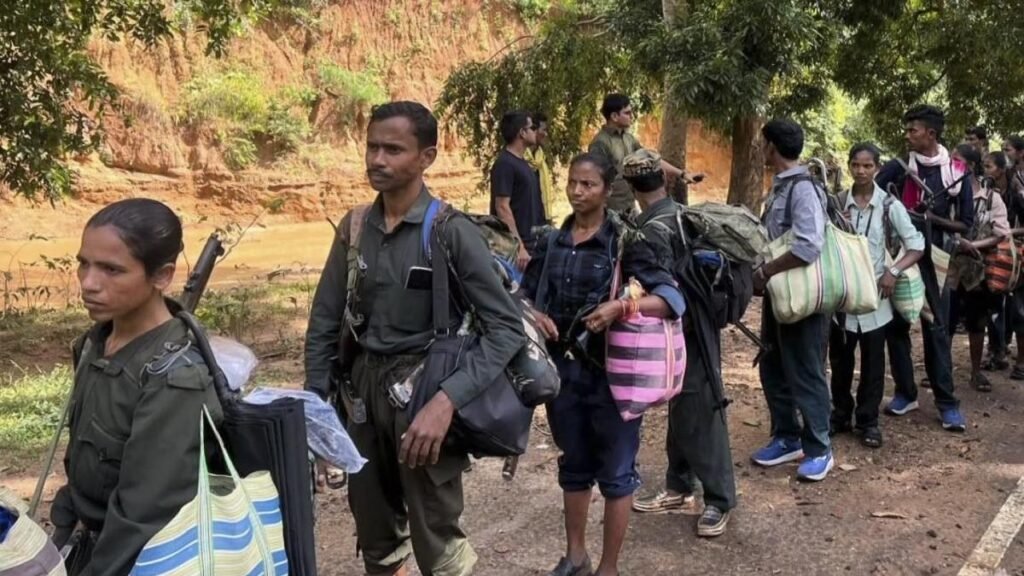 देश को माओवाद से मुक्त कराने के प्रयासों पर लोकसभा में एनडीए और विपक्ष के बीच नोकझोंक देश को माओवाद से मुक्त कराने के प्रयासों पर लोकसभा में एनडीए और विपक्ष के बीच नोकझोंक