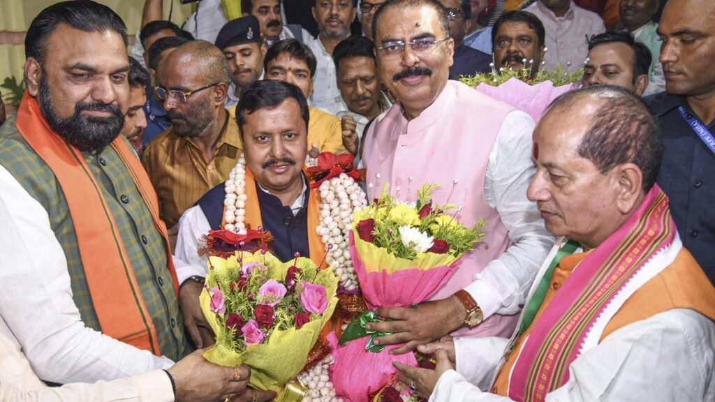 बिहार में राज्यसभा चुनाव में सीएम नीतीश कुमार और नितिन नबीन समेत एनडीए के सभी पांच उम्मीदवार जीत गए हैं