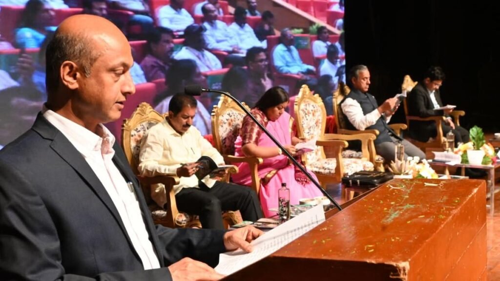 बेंगलुरु ईस्ट सिटी कॉर्पोरेशन के पहले बजट का परिव्यय ₹3,889.98 करोड़ है बेंगलुरु ईस्ट सिटी कॉर्पोरेशन के पहले बजट का परिव्यय ₹3,889.98 करोड़ है