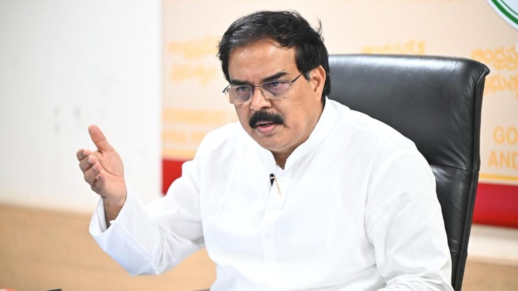 मंत्री नादेंडला मनोहर का कहना है कि आंध्र प्रदेश में पेट्रोल, डीजल या गैस की कोई कमी नहीं है मंत्री नादेंडला मनोहर का कहना है कि आंध्र प्रदेश में पेट्रोल, डीजल या गैस की कोई कमी नहीं है