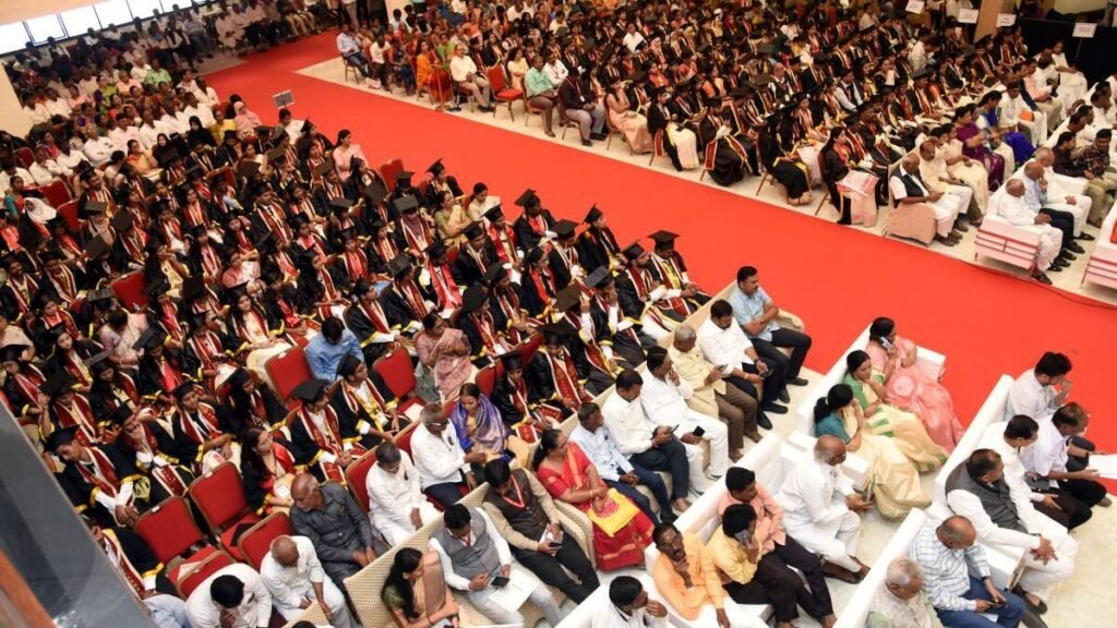 युवाओं, छात्र समूहों ने नौकरियों, शिक्षा फंडिंग को लेकर कर्नाटक बजट की आलोचना की