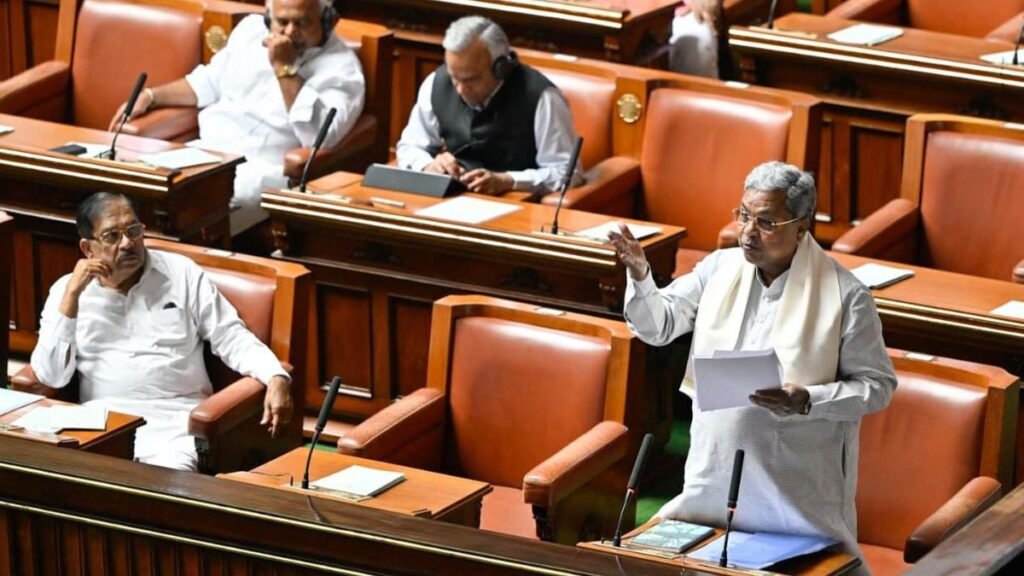 राजकोषीय घाटे में कर्नाटक अपने प्रगतिशील पड़ोसी से बेहतर स्थिति में: सिद्धारमैया राजकोषीय घाटे में कर्नाटक अपने प्रगतिशील पड़ोसी से बेहतर स्थिति में: सिद्धारमैया