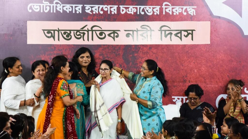 राष्ट्रपति मुर्मू के दार्जिलिंग कार्यक्रम में प्रोटोकॉल उल्लंघन पर ममता को इस्तीफा देना चाहिए: भाजपा