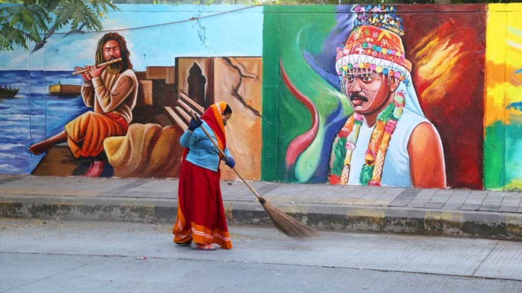 सफ़ाई कर्मियों के लिए आरामदायक सुविधा: कैसे तीन भारतीय शहरों में 'माप' सही हो रही है